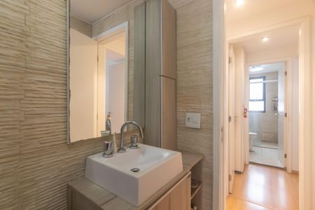 Apartamento para alugar com 90m², 4 quartos e 2 vagas Apartamento para alugar com 90m², 4 quartos e 2 vagasBanheiro Corredor