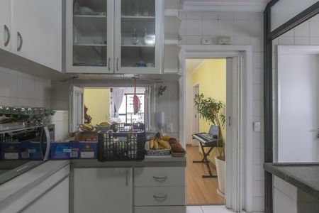 Apartamento para alugar com 90m², 4 quartos e 2 vagas Apartamento para alugar com 90m², 4 quartos e 2 vagasCozinha