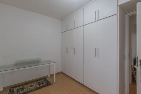 Apartamento para alugar com 90m², 4 quartos e 2 vagas Apartamento para alugar com 90m², 4 quartos e 2 vagasQuarto 2