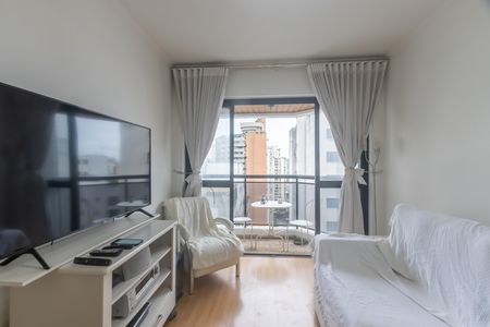 Sala de apartamento para alugar com 4 quartos, 90m² em Indianópolis, São Paulo