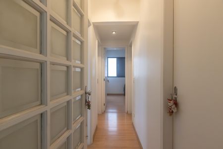 Apartamento para alugar com 90m², 4 quartos e 2 vagas Apartamento para alugar com 90m², 4 quartos e 2 vagasCorredor