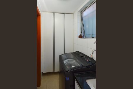 Apartamento à venda com 108m², 2 quartos e 1 vaga Apartamento à venda com 108m², 2 quartos e 1 vagaÁrea de Serviço