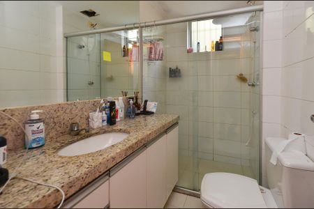 Apartamento à venda com 108m², 2 quartos e 1 vaga Apartamento à venda com 108m², 2 quartos e 1 vagaBanheiro Suíte