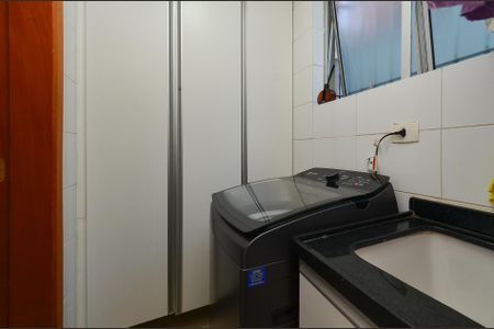 Apartamento à venda com 108m², 2 quartos e 1 vaga Apartamento à venda com 108m², 2 quartos e 1 vagaÁrea de Serviço