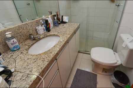 Apartamento à venda com 108m², 2 quartos e 1 vaga Apartamento à venda com 108m², 2 quartos e 1 vagaBanheiro Suíte