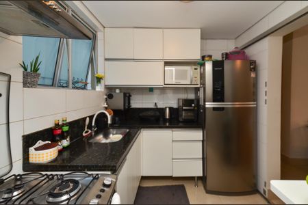 Apartamento à venda com 108m², 2 quartos e 1 vaga Apartamento à venda com 108m², 2 quartos e 1 vagaCozinha