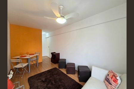 Sala de apartamento à venda com 1 quarto, 32m² em Indianópolis, São Paulo