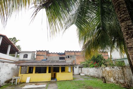 Casa para alugar com 49m², 3 quartos e 5 vagas Casa para alugar com 49m², 3 quartos e 5 vagasQuintal