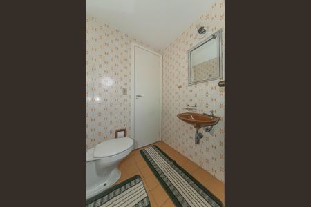 Apartamento à venda com 38m², 1 quarto e 2 vagas Apartamento à venda com 38m², 1 quarto e 2 vagasBanheiro social