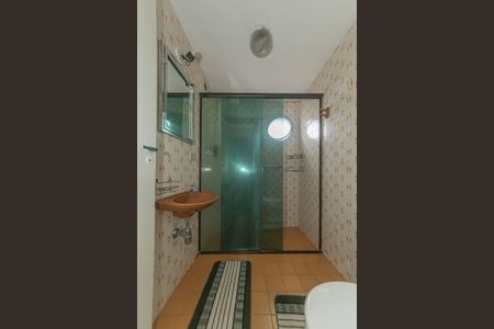 Apartamento à venda com 38m², 1 quarto e 2 vagas Apartamento à venda com 38m², 1 quarto e 2 vagasBanheiro social