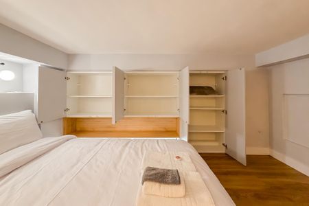 Studio à venda com 29m², 1 quarto e sem vaga Studio à venda com 29m², 1 quarto e sem vagaArmários