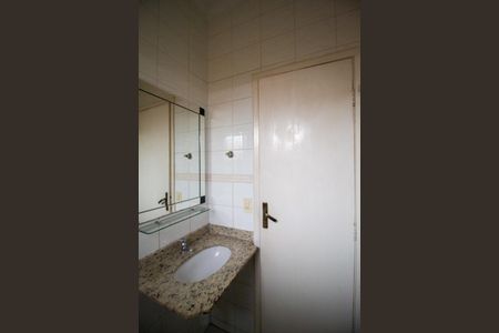 Casa de condomínio para alugar com 60m², 3 quartos e 2 vagas Casa de condomínio para alugar com 60m², 3 quartos e 2 vagasBanheiro