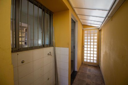 Casa de condomínio para alugar com 60m², 3 quartos e 2 vagas Casa de condomínio para alugar com 60m², 3 quartos e 2 vagasCorredor Externo