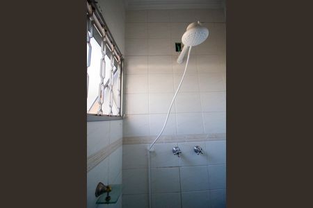 Casa de condomínio para alugar com 60m², 3 quartos e 2 vagas Casa de condomínio para alugar com 60m², 3 quartos e 2 vagasBanheiro da Suíte