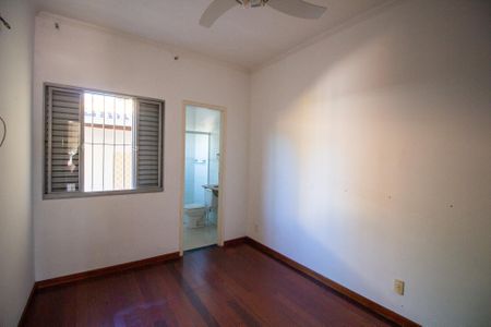 Casa de condomínio para alugar com 60m², 3 quartos e 2 vagas Casa de condomínio para alugar com 60m², 3 quartos e 2 vagasSuíte