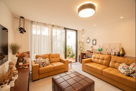 Casa à venda com 130m², 2 quartos e 1 vaga Casa à venda com 130m², 2 quartos e 1 vagaSala