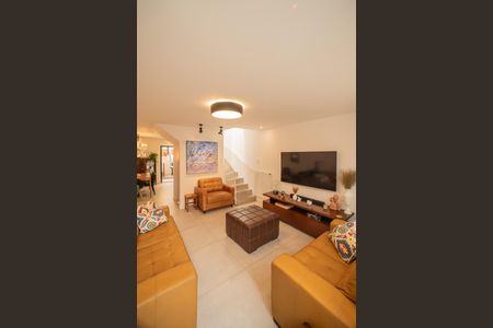 Casa à venda com 130m², 2 quartos e 1 vaga Casa à venda com 130m², 2 quartos e 1 vagaSala