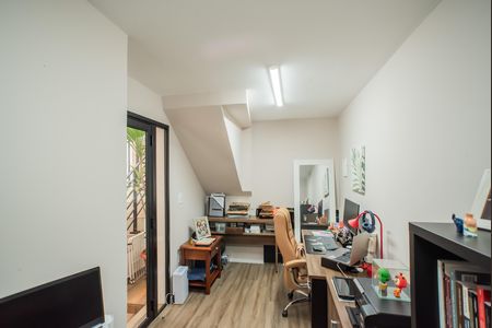 Casa à venda com 130m², 2 quartos e 1 vaga Casa à venda com 130m², 2 quartos e 1 vagaEscritório