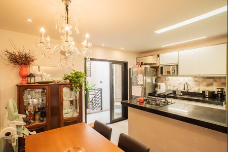 Casa à venda com 130m², 2 quartos e 1 vaga Casa à venda com 130m², 2 quartos e 1 vagaCozinha