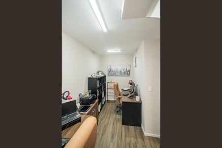 Casa à venda com 130m², 2 quartos e 1 vaga Casa à venda com 130m², 2 quartos e 1 vagaEscritório