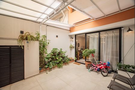 Casa à venda com 130m², 2 quartos e 1 vaga Casa à venda com 130m², 2 quartos e 1 vagaGaragem
