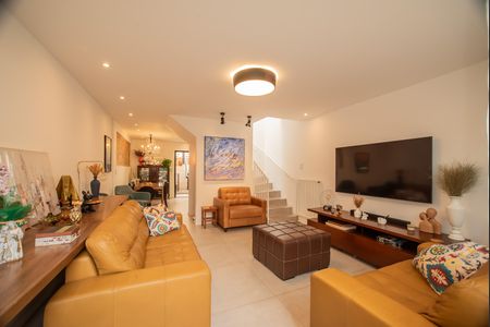 Casa à venda com 130m², 2 quartos e 1 vaga Casa à venda com 130m², 2 quartos e 1 vagaSala
