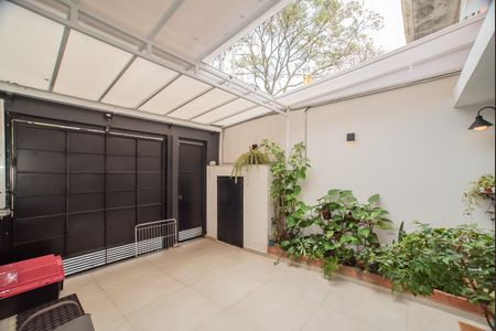 Casa à venda com 130m², 2 quartos e 1 vaga Casa à venda com 130m², 2 quartos e 1 vagaGaragem