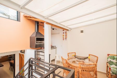 Casa à venda com 130m², 2 quartos e 1 vaga Casa à venda com 130m², 2 quartos e 1 vagaEspaço Gourmet