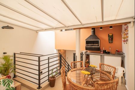 Casa à venda com 130m², 2 quartos e 1 vaga Casa à venda com 130m², 2 quartos e 1 vagaEspaço Gourmet