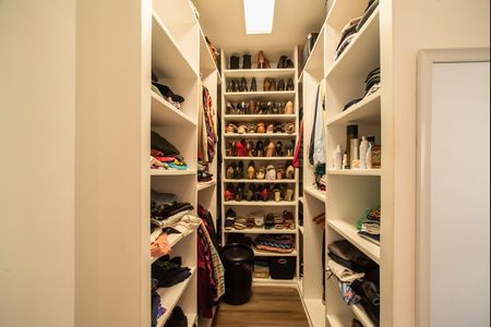Casa à venda com 130m², 2 quartos e 1 vaga Casa à venda com 130m², 2 quartos e 1 vagaSuíte 2 - Closet