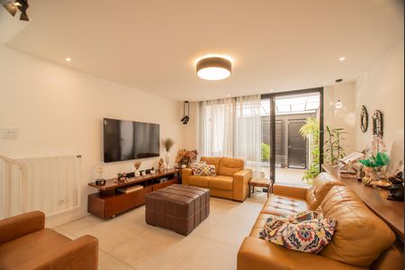 Casa à venda com 130m², 2 quartos e 1 vaga Casa à venda com 130m², 2 quartos e 1 vagaSala