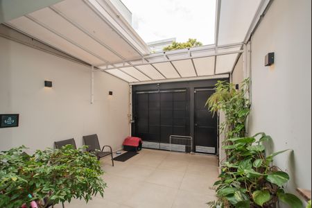 Casa à venda com 130m², 2 quartos e 1 vaga Casa à venda com 130m², 2 quartos e 1 vagaGaragem