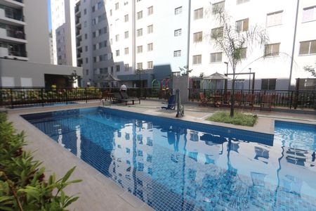 Apartamento à venda com 38m², 2 quartos e sem vagaÁrea comum - Piscina