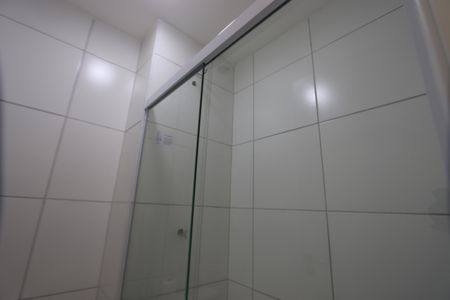 Banheiro de apartamento à venda com 2 quartos, 38m² em Cidade São Mateus, São Paulo