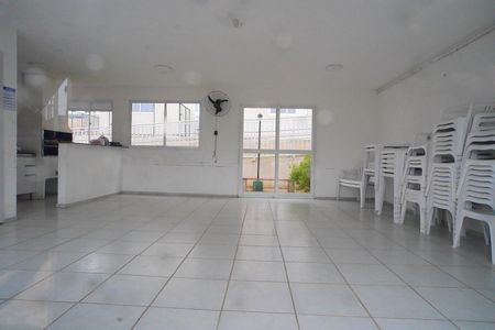Apartamento para alugar com 55m², 2 quartos e 1 vaga Apartamento para alugar com 55m², 2 quartos e 1 vagaÁrea comum - Salão de festas