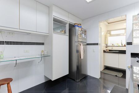 Apartamento para alugar com 131m², 3 quartos e 2 vagas Apartamento para alugar com 131m², 3 quartos e 2 vagasCozinha