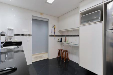 Apartamento para alugar com 131m², 3 quartos e 2 vagas Apartamento para alugar com 131m², 3 quartos e 2 vagasCozinha