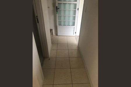 Casa de condomínio à venda com 84m², 3 quartos e 1 vagaCorredor