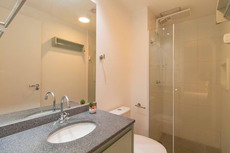 Studio à venda com 30m², 0 quarto e sem vaga Studio à venda com 30m², 0 quarto e sem vagaBanheiro