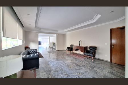 Apartamento à venda com 180m², 3 quartos e 2 vagas Apartamento à venda com 180m², 3 quartos e 2 vagasHall de entrada