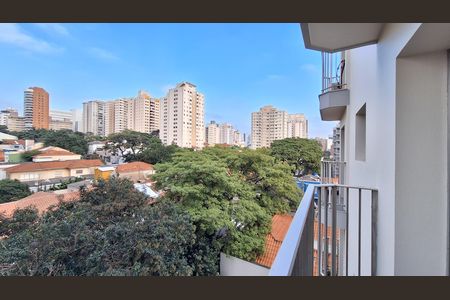Apartamento à venda com 180m², 3 quartos e 2 vagas Apartamento à venda com 180m², 3 quartos e 2 vagasVaranda quarto 2