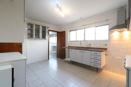 Apartamento à venda com 180m², 3 quartos e 2 vagasCozinha