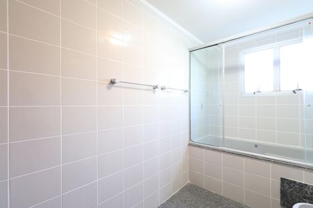 Apartamento à venda com 180m², 3 quartos e 2 vagasBanheiro Social