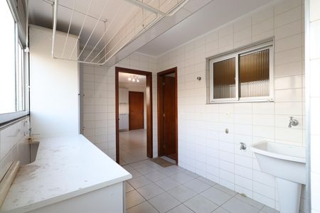 Apartamento à venda com 180m², 3 quartos e 2 vagasÁrea de serviço 