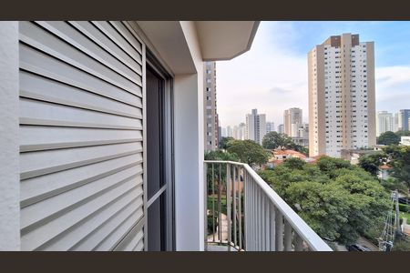 Apartamento à venda com 180m², 3 quartos e 2 vagas Apartamento à venda com 180m², 3 quartos e 2 vagasVaranda quarto 2