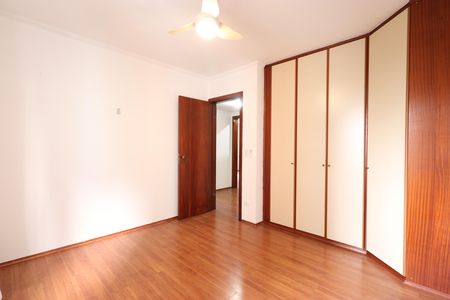 Apartamento à venda com 180m², 3 quartos e 2 vagasQuarto 1