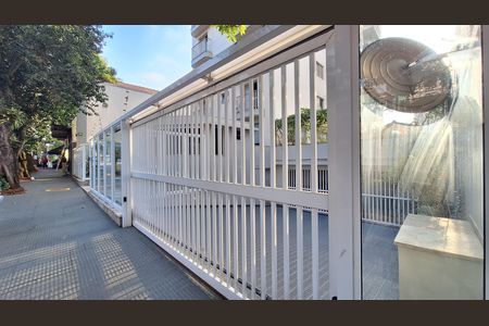 Apartamento à venda com 180m², 3 quartos e 2 vagas Apartamento à venda com 180m², 3 quartos e 2 vagasFachada