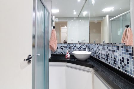 Apartamento à venda com 68m², 3 quartos e 1 vaga Apartamento à venda com 68m², 3 quartos e 1 vagaBanheiro 1