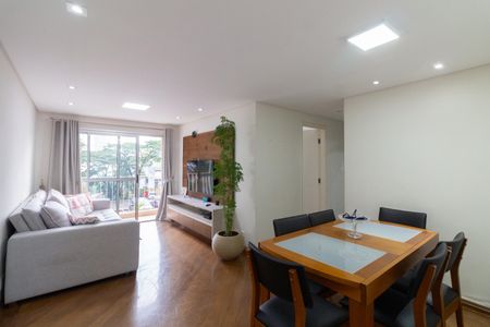 Sala de apartamento à venda com 3 quartos, 68m² em Vila Albano, São Paulo