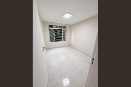 Apartamento para alugar com 60m², 2 quartos e sem vagaQuarto